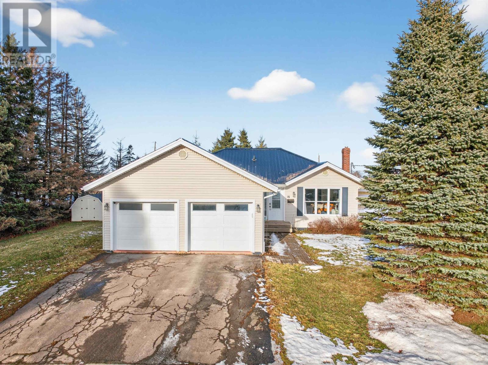 16 Arthur Holland Drive, Summerside, Prince Edward Island