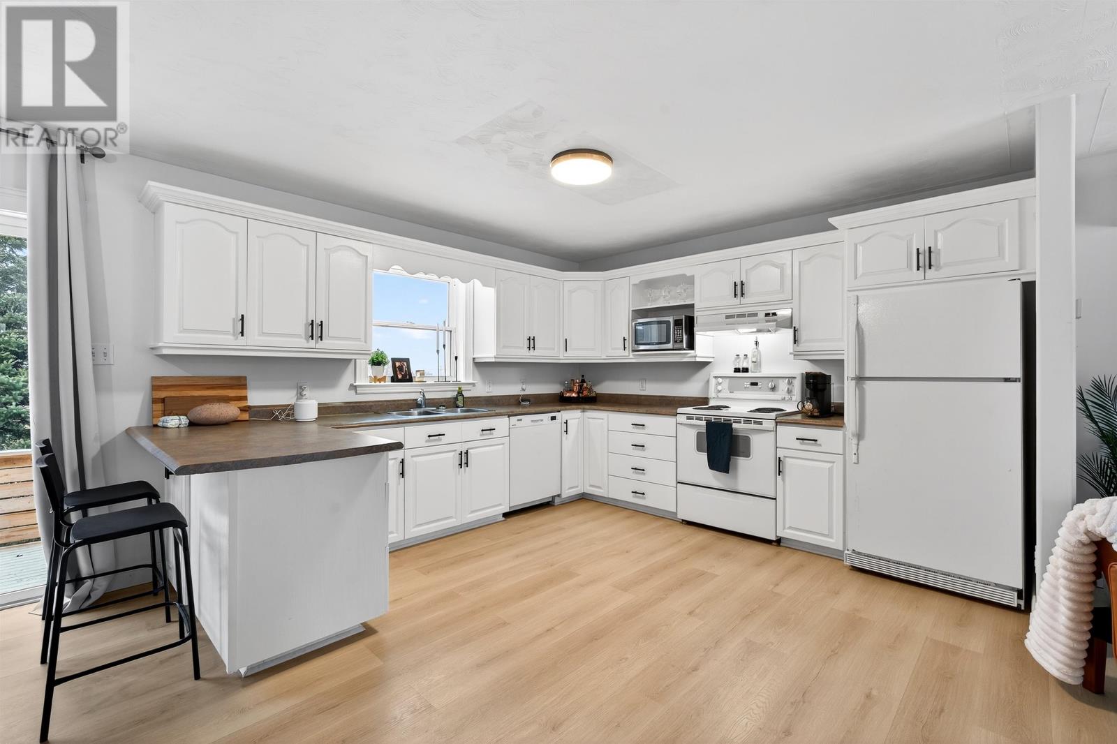 16 Arthur Holland Drive, Summerside, Prince Edward Island  C1N 5Z2 - Photo 15 - 202600795