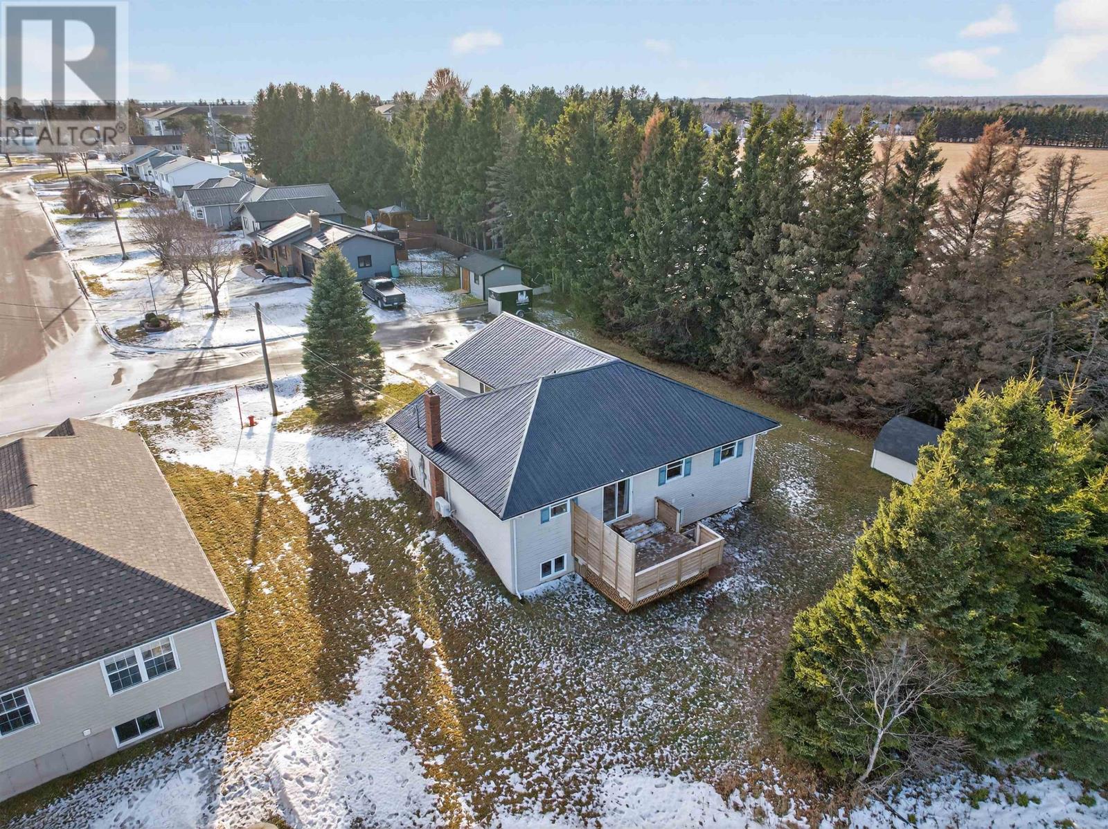 16 Arthur Holland Drive, Summerside, Prince Edward Island  C1N 5Z2 - Photo 4 - 202600795