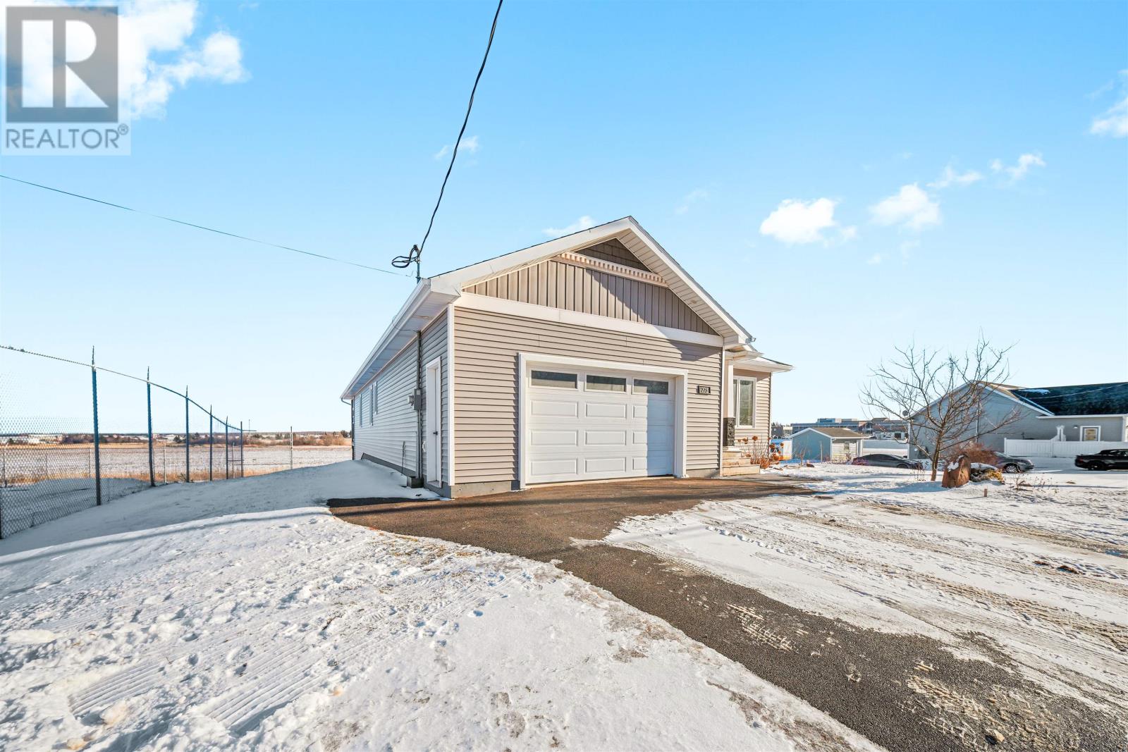 275 Greenwood Drive, Summerside, Prince Edward Island  C1N 6E3 - Photo 2 - 202600798