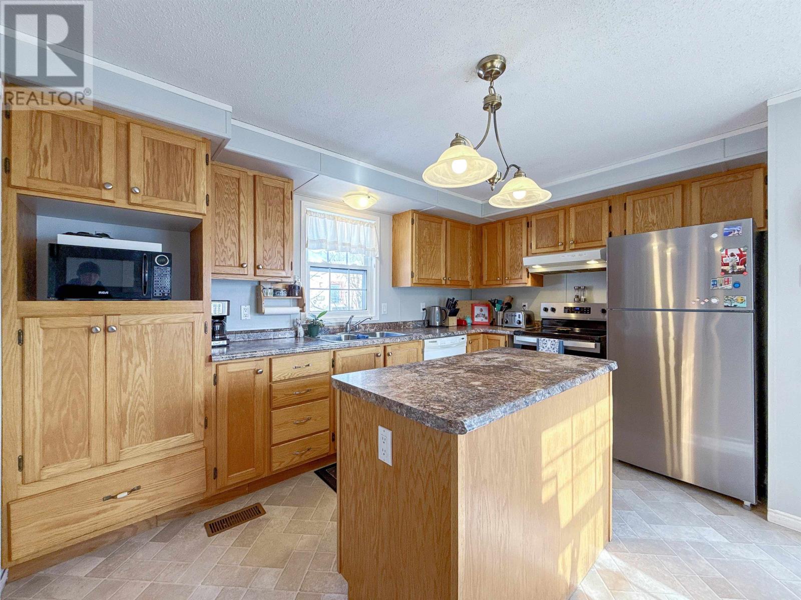 66 Mariner Drive, Charlottetown, Prince Edward Island  C1C 1M1 - Photo 5 - 202600810