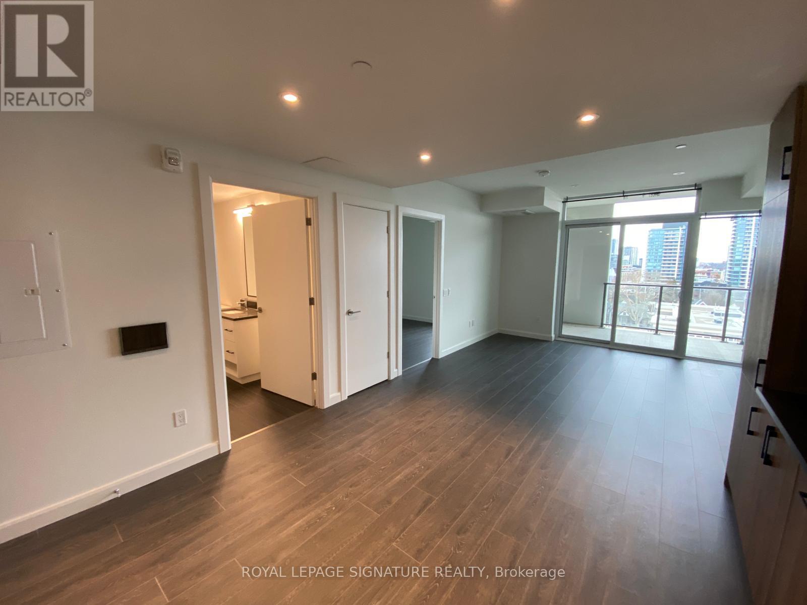 806 - 741 King Street W, Kitchener, Ontario  N2G 1E5 - Photo 3 - X12698286