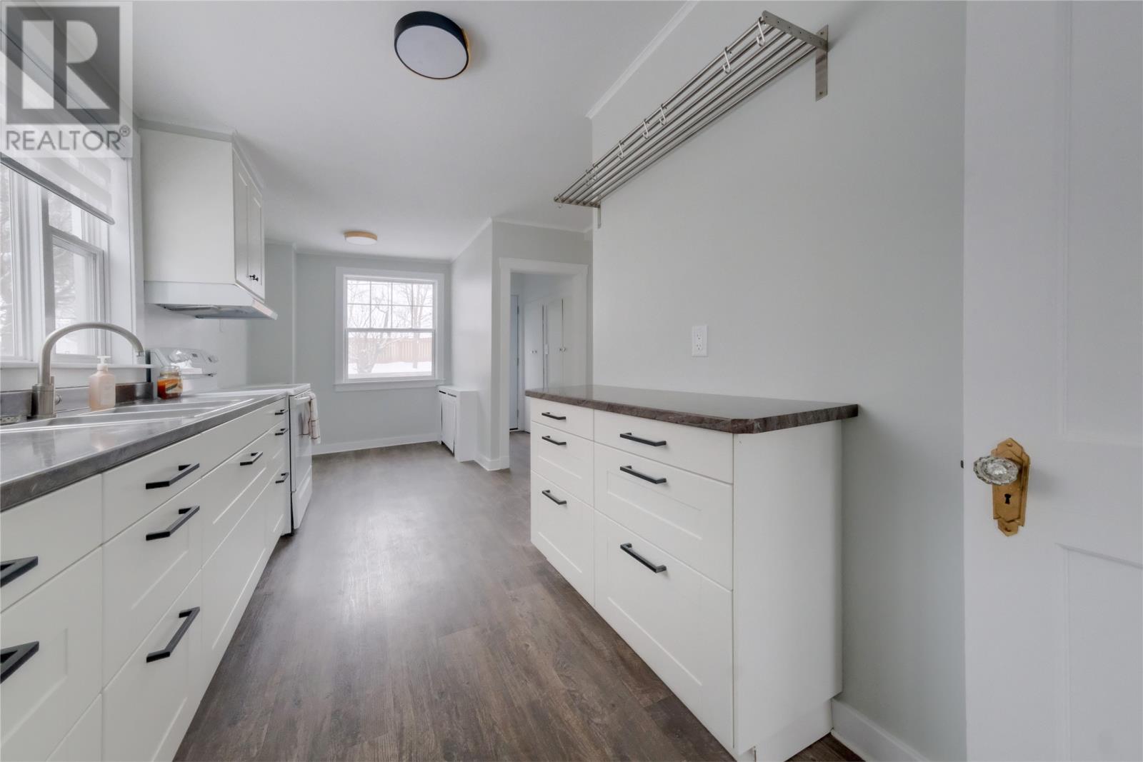 81 West Valley Road, Corner Brook, Newfoundland & Labrador   - Photo 4 - 1293529