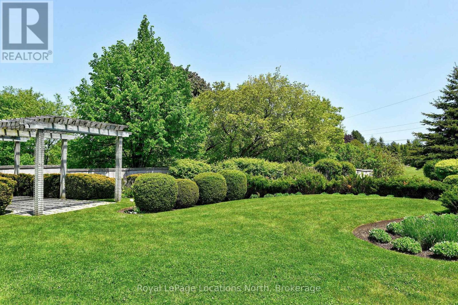 104 - 10 Bay Street E, Blue Mountains, Ontario  N0H 2P0 - Photo 33 - X12698372