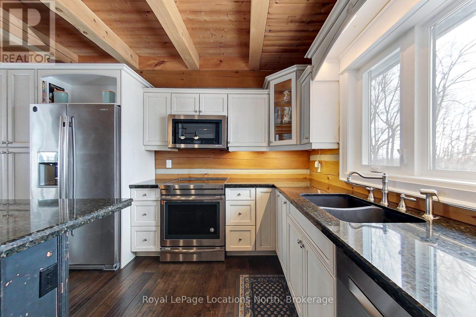 112 Starlight Lane, Meaford, Ontario  N0H 2P0 - Photo 12 - X12698378