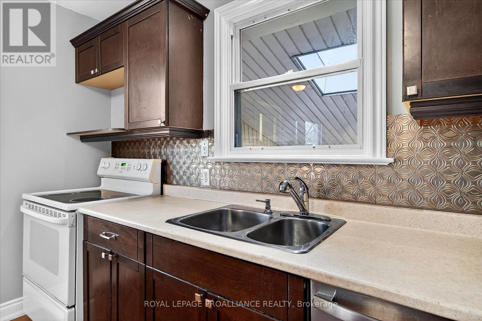 543 Howden Street, Peterborough, Ontario  K9J 4B4 - Photo 15 - X12698364