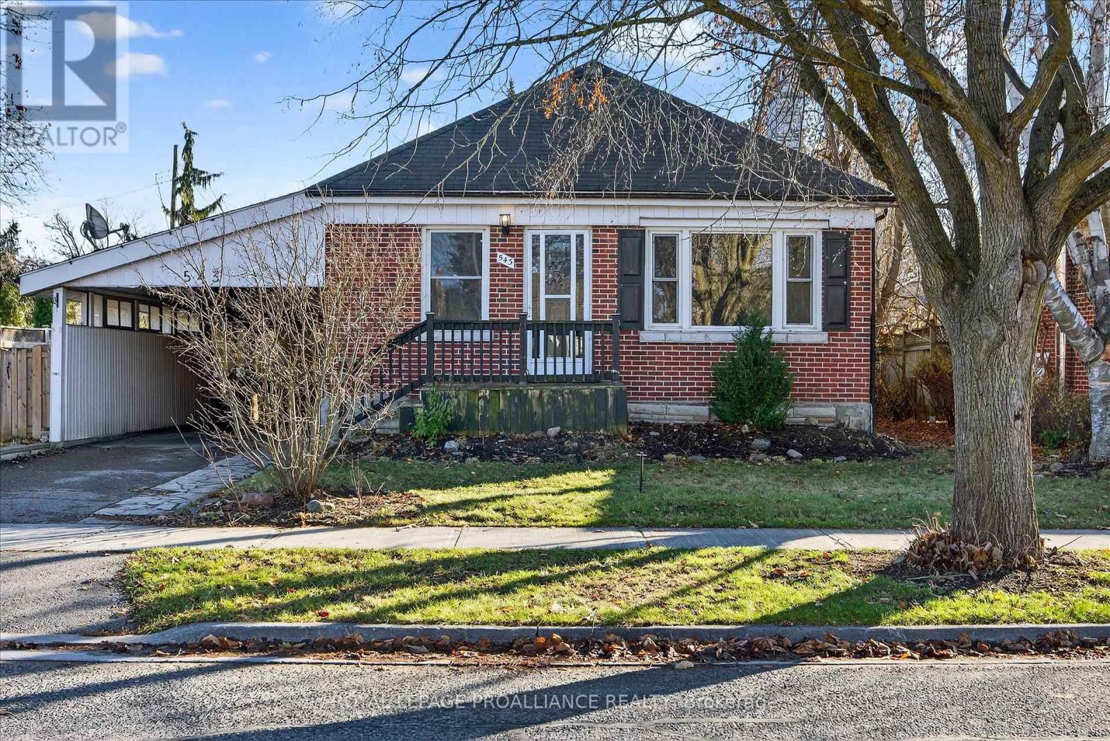 543 Howden Street, Peterborough, Ontario  K9J 4B4 - Photo 3 - X12698364