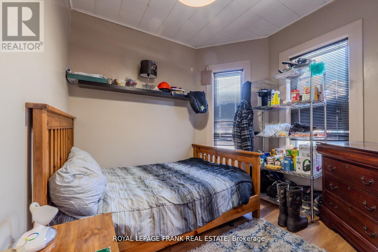 87 Durham Street W, Kawartha Lakes (Lindsay), Ontario  K9V 2P8 - Photo 9 - X12698400