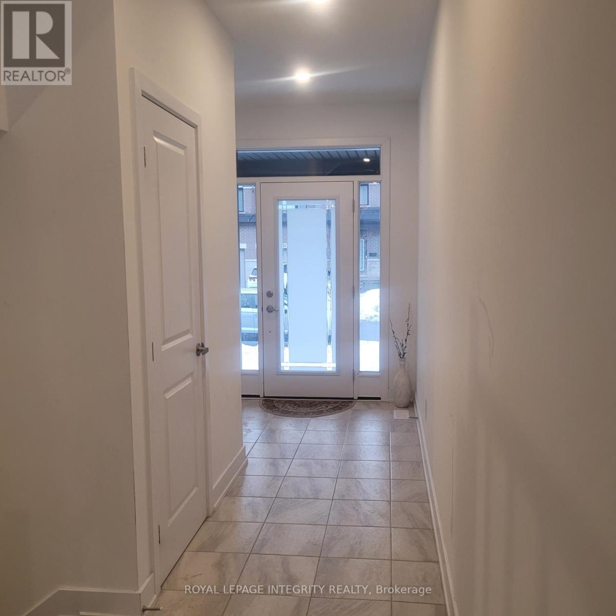 1026 Hydrangea Avenue, Ottawa, Ontario  K4M 0K8 - Photo 3 - X12698386