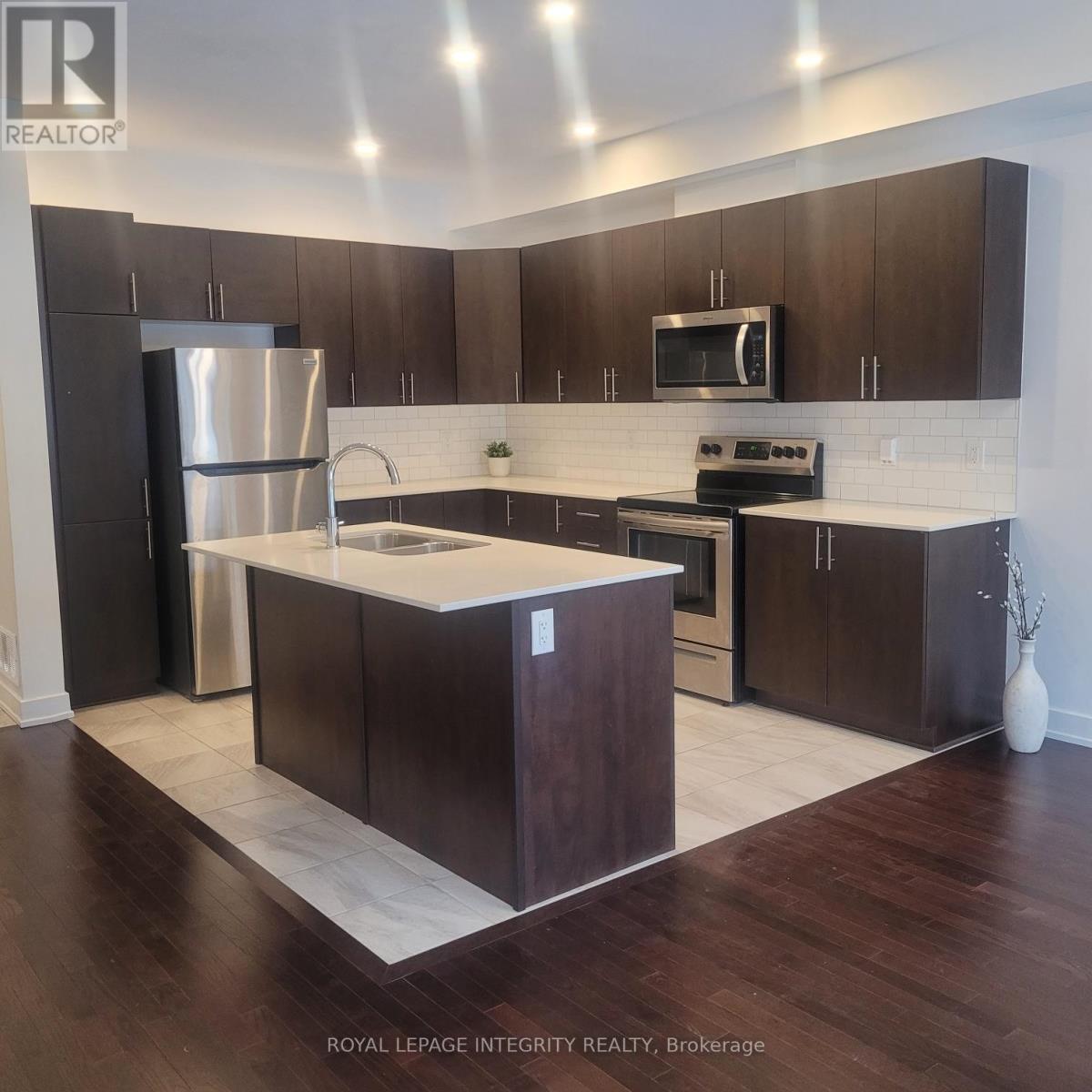 1026 Hydrangea Avenue, Ottawa, Ontario  K4M 0K8 - Photo 4 - X12698386