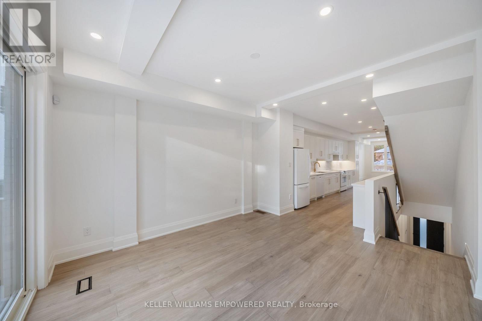 4 Leafield Drive, Toronto, Ontario  M1W 2T2 - Photo 12 - E12698344