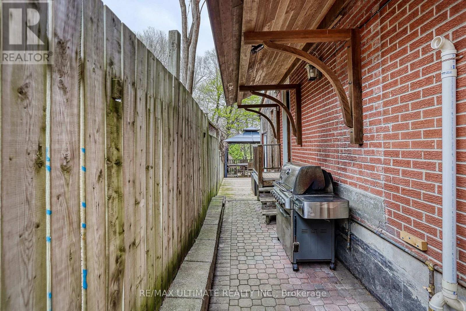 103 Weir Crescent, Toronto, Ontario  M1E 3B2 - Photo 35 - E12698368