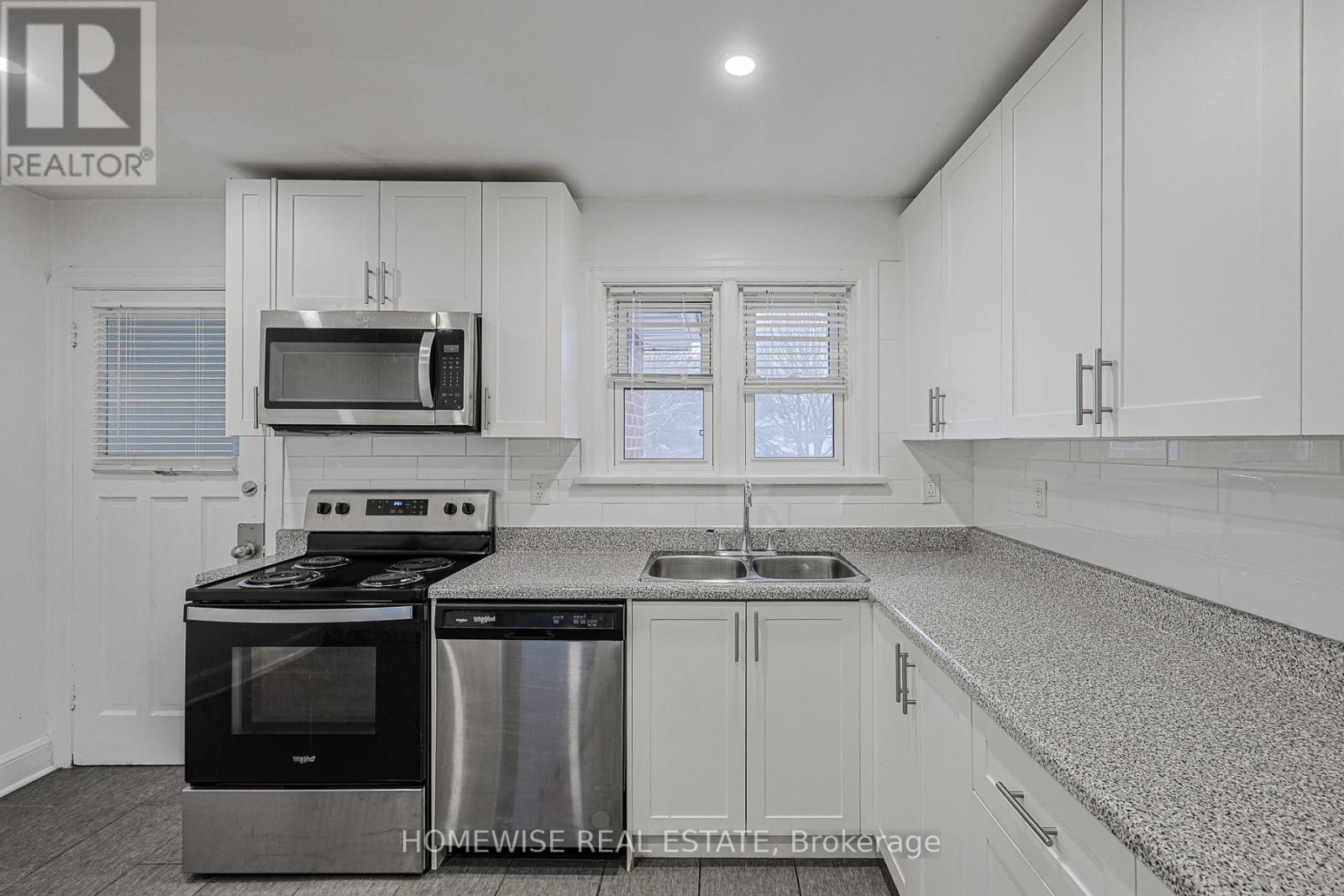 4 - 366 Mary Street N, Oshawa, Ontario  L1G 5C8 - Photo 5 - E12698404