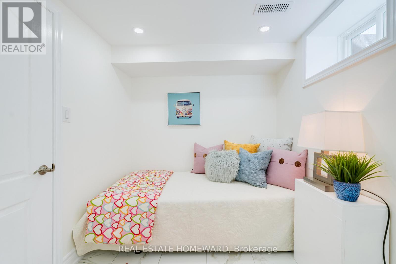 173 Coxwell Avenue, Toronto, Ontario  M4L 3B4 - Photo 18 - E12698410