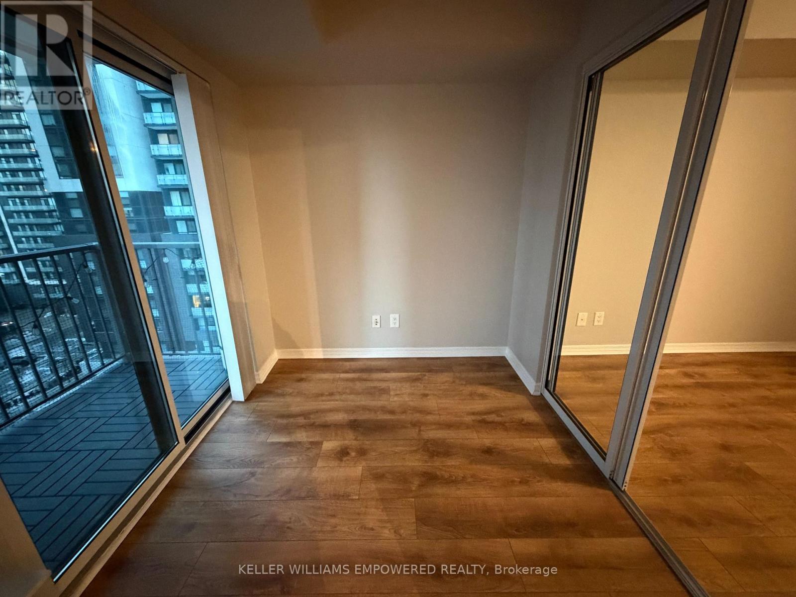 1111 - 185 Oneida Crescent, Richmond Hill (Langstaff), Ontario  L4B 0B1 - Photo 7 - N12698342