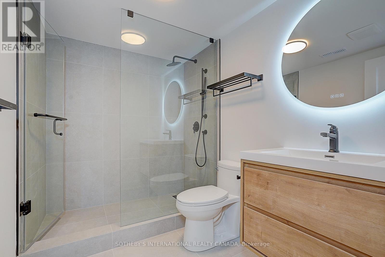 4 Dersingham Crescent, Markham, Ontario  L3T 4E7 - Photo 42 - N12698026