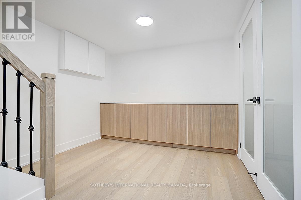 4 Dersingham Crescent, Markham, Ontario  L3T 4E7 - Photo 41 - N12698026