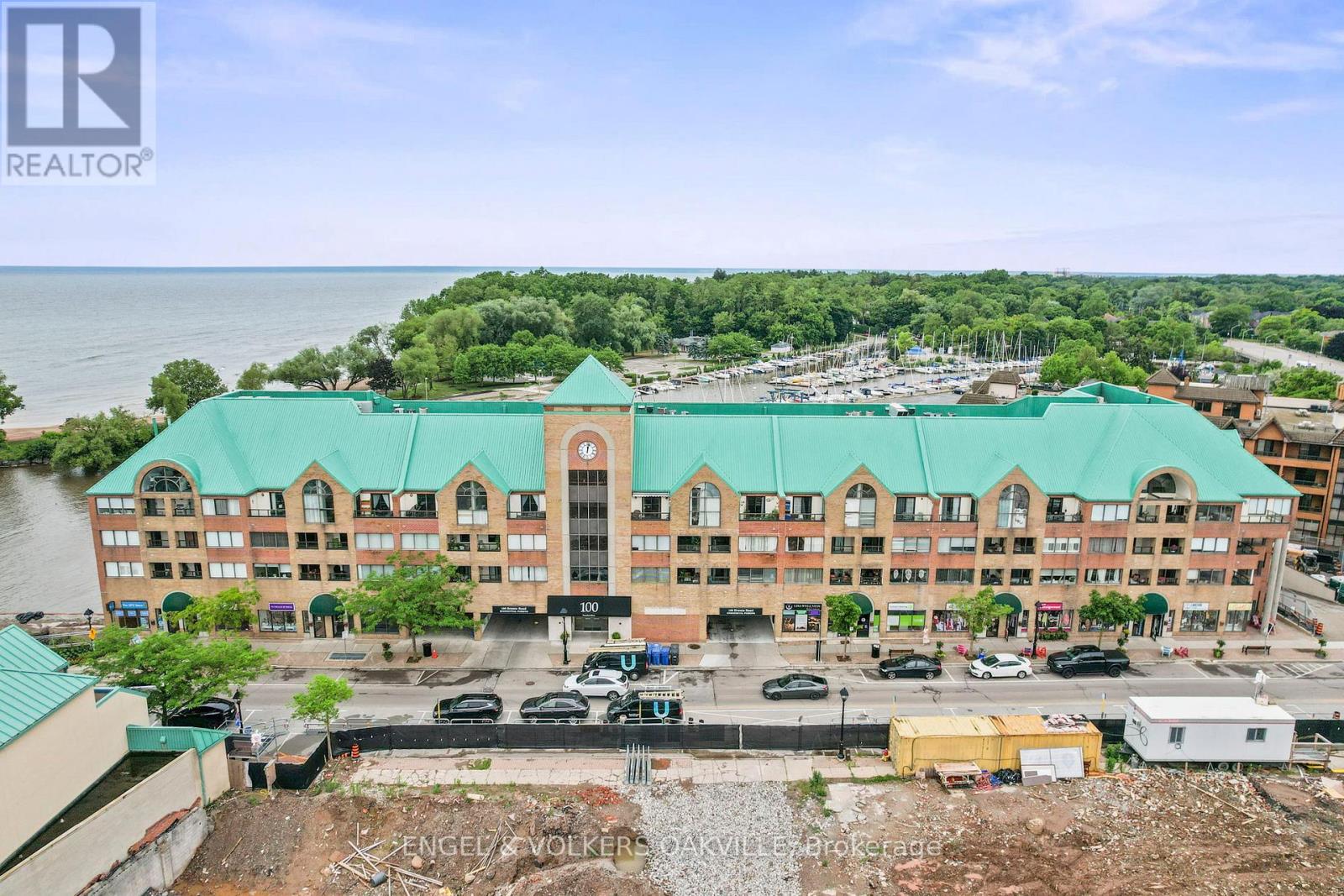 416 - 100 Bronte Road, Oakville, Ontario  L6L 6L5 - Photo 1 - W12698346