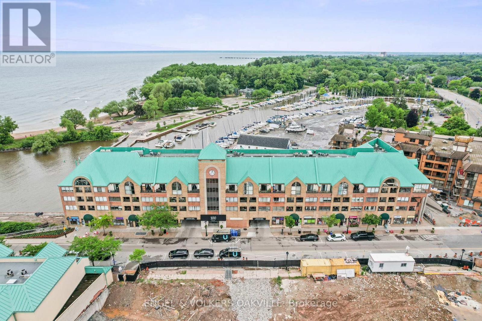 416 - 100 Bronte Road, Oakville, Ontario  L6L 6L5 - Photo 2 - W12698346