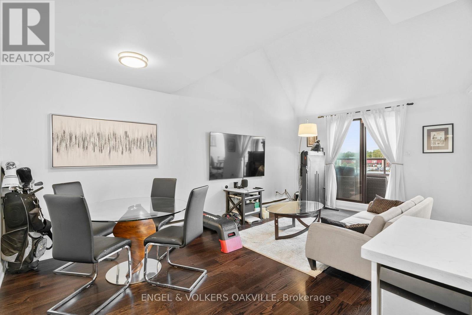 416 - 100 Bronte Road, Oakville, Ontario  L6L 6L5 - Photo 9 - W12698346