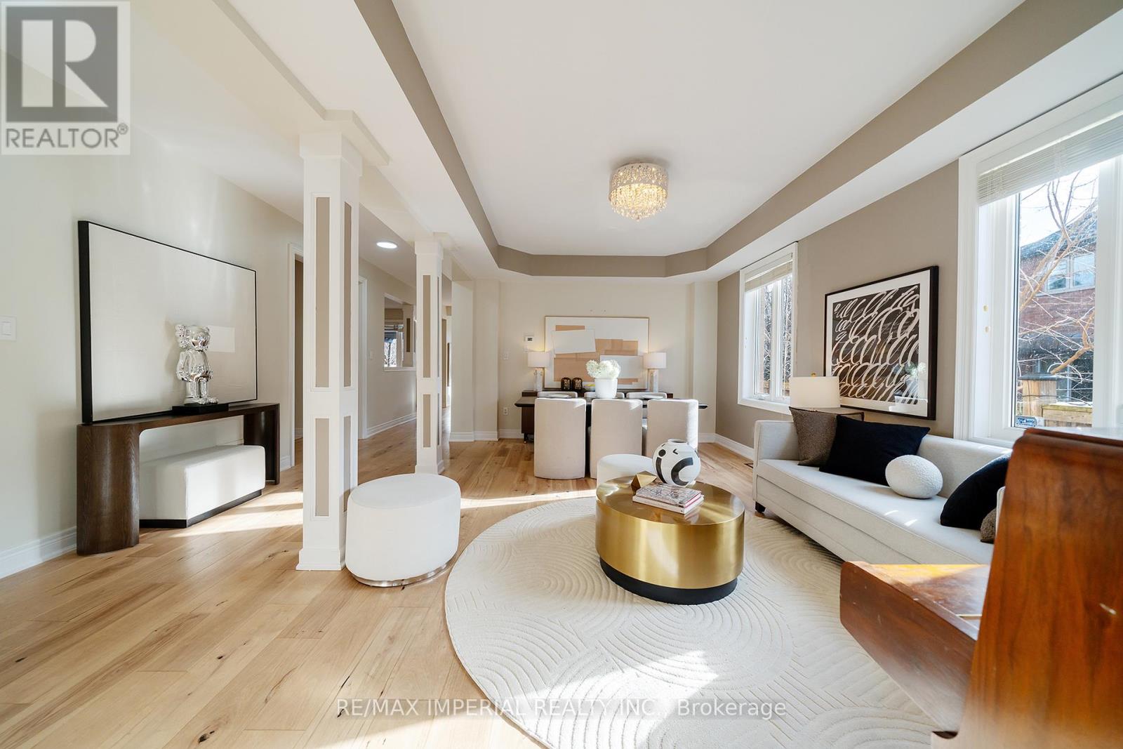 2252 Pine Glen Road, Oakville, Ontario  L6M 0G5 - Photo 3 - W12698388