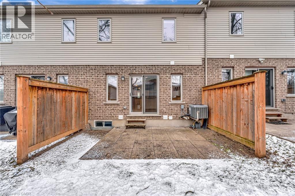 50 Pinnacle Drive Unit# 57, Kitchener, Ontario  N2P 0H8 - Photo 3 - 40798596