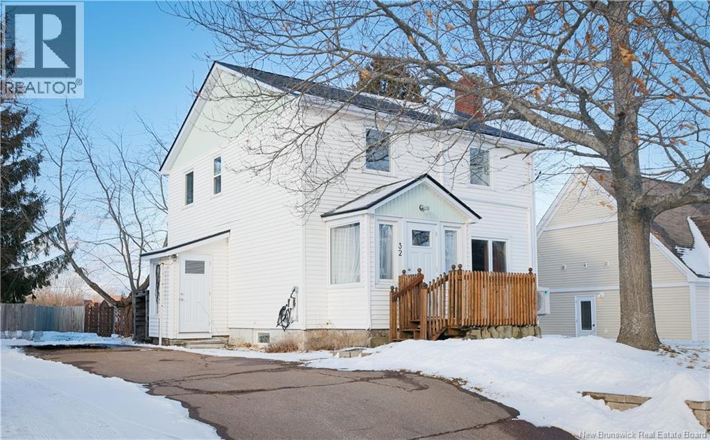32 Beechwood Avenue, Moncton, New Brunswick  E1A 4Z3 - Photo 1 - NB132212