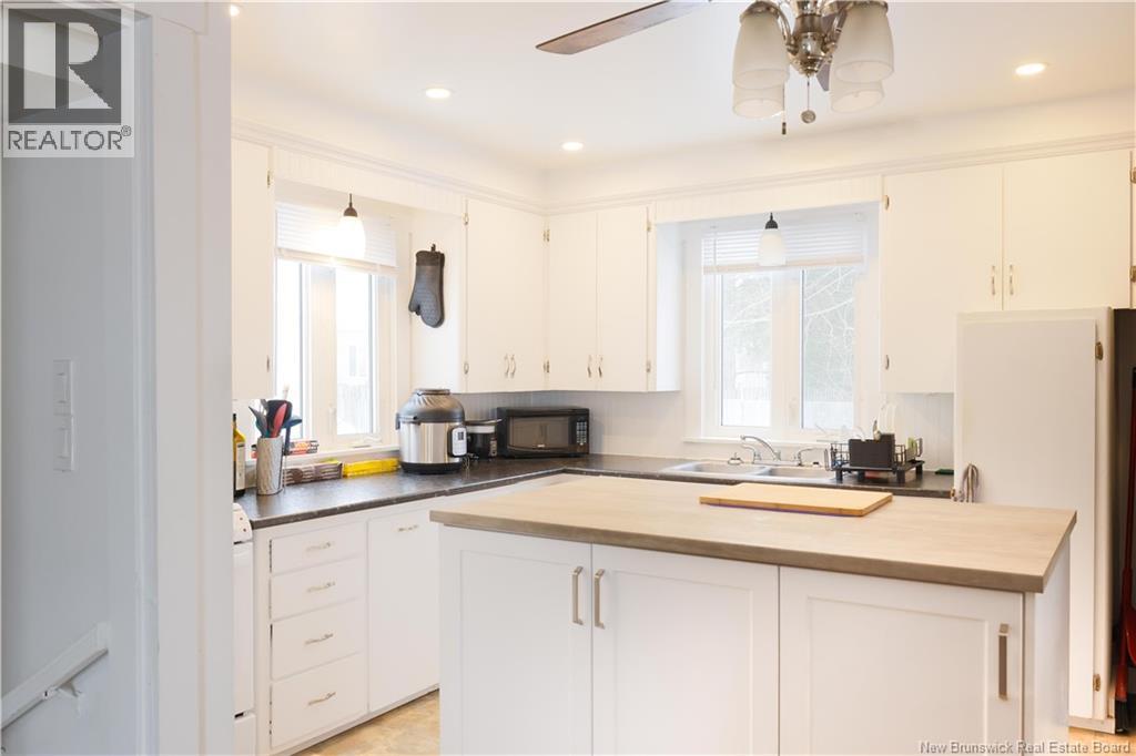 32 Beechwood Avenue, Moncton, New Brunswick  E1A 4Z3 - Photo 9 - NB132212