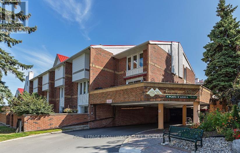 29 - 1 PLACE D'ARMES, kingston (east of sir john a. blvd), Ontario