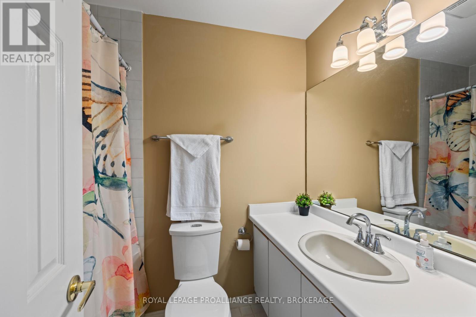 29 - 1 Place D'armes, Kingston (East Of Sir John A. Blvd), Ontario  K7K 6R9 - Photo 23 - X12698436