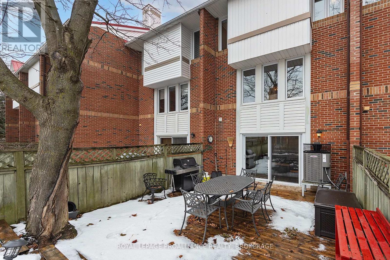 29 - 1 Place D'armes, Kingston (East Of Sir John A. Blvd), Ontario  K7K 6R9 - Photo 29 - X12698436