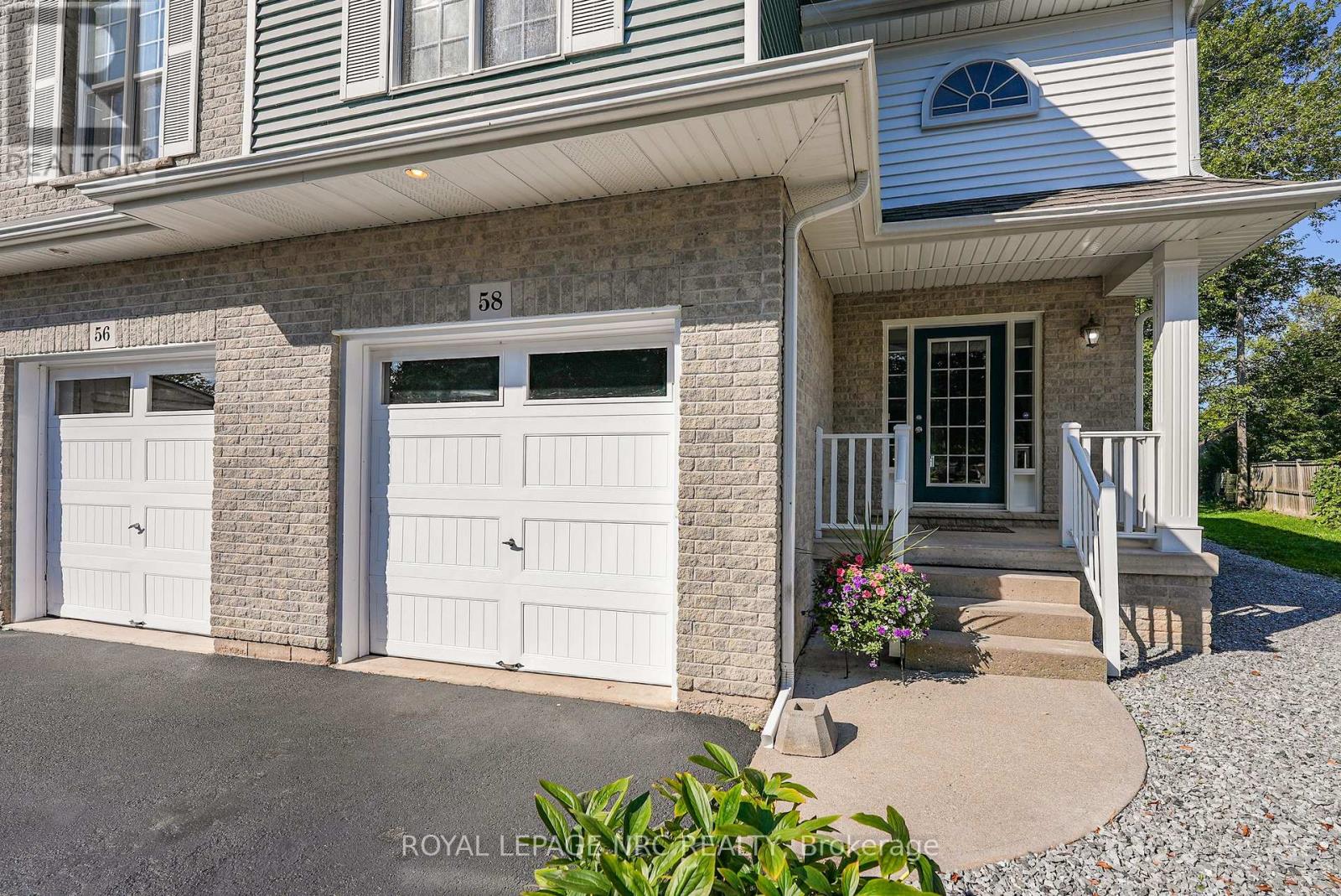 58 Queens Circle, Fort Erie, Ontario  L0S 1B0 - Photo 2 - X12698422