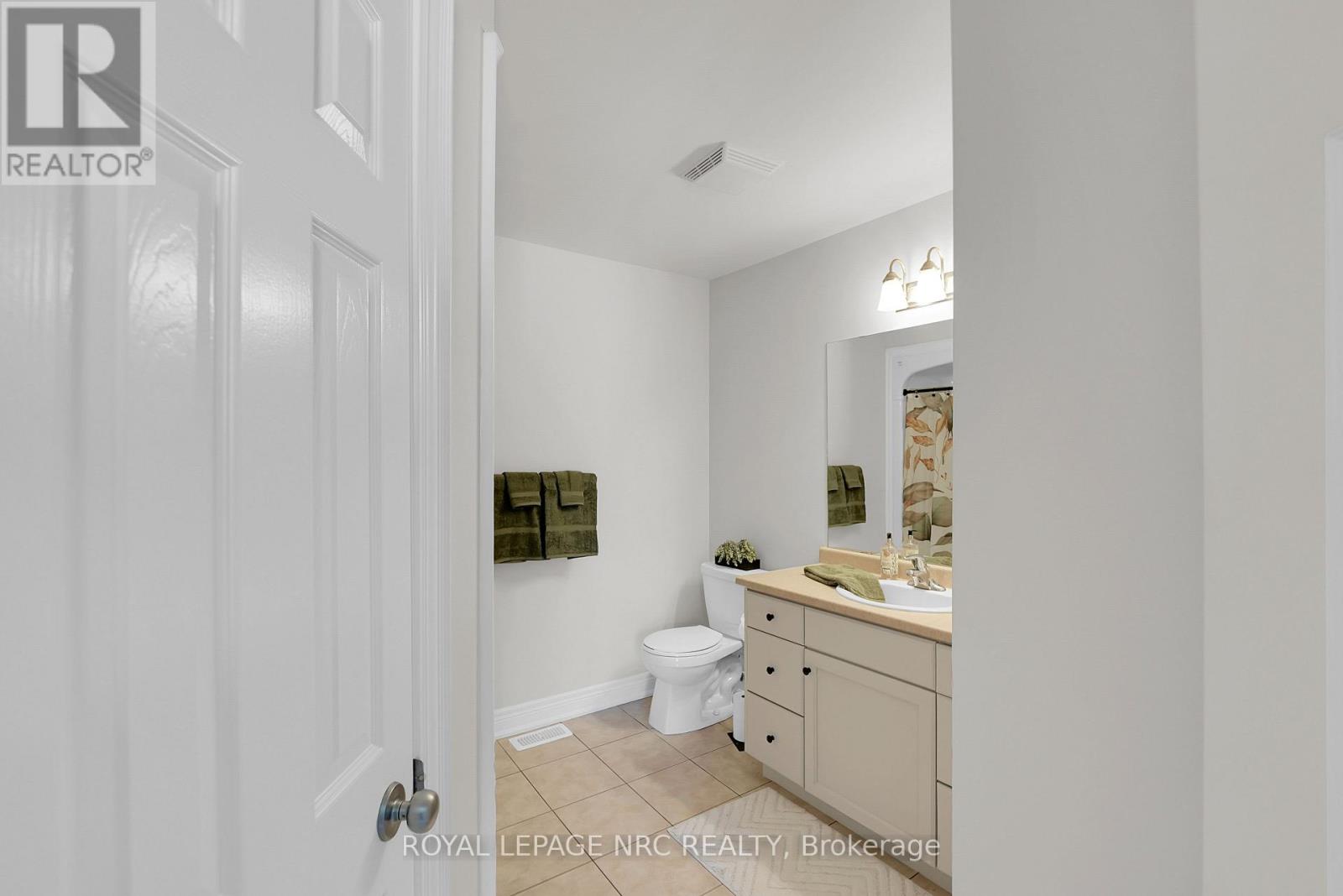 58 Queens Circle, Fort Erie, Ontario  L0S 1B0 - Photo 22 - X12698422