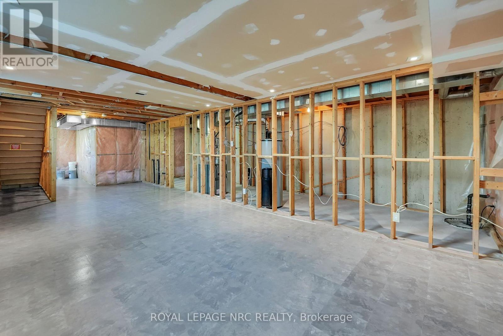 58 Queens Circle, Fort Erie, Ontario  L0S 1B0 - Photo 31 - X12698422