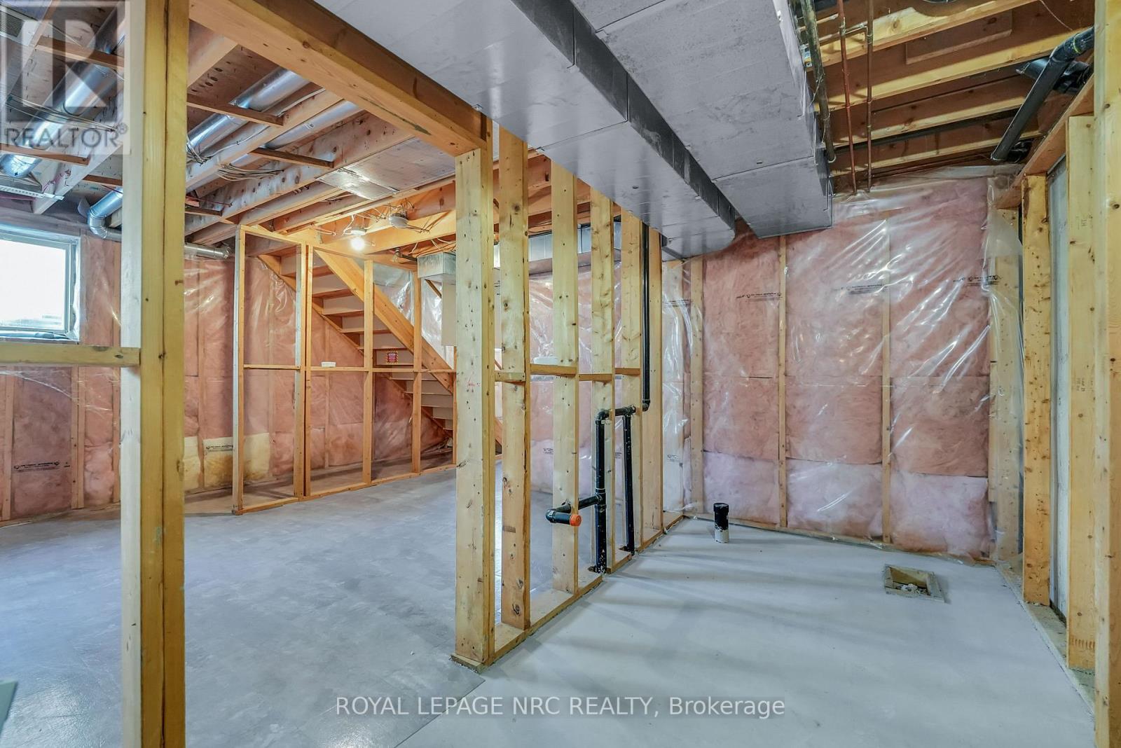 58 Queens Circle, Fort Erie, Ontario  L0S 1B0 - Photo 32 - X12698422