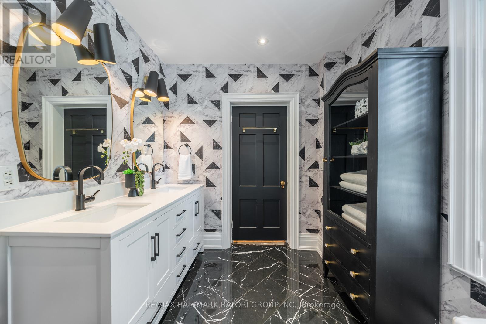 171 Old Forest Hill Road, Toronto, Ontario  M6C 2G7 - Photo 20 - C12696724