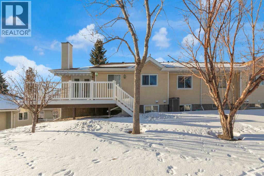 12 Vandoos Villas Nw, Calgary, Alberta  T3A 4W3 - Photo 30 - A2277705