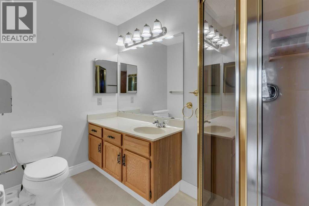 12 Vandoos Villas Nw, Calgary, Alberta  T3A 4W3 - Photo 13 - A2277705