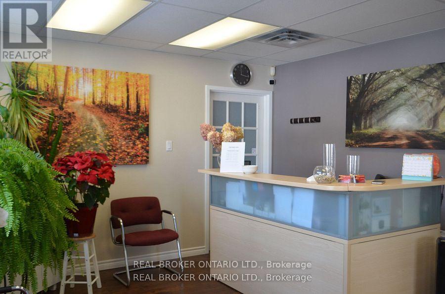 3 - 213 Horseshoe Valley Road, Oro-Medonte, Ontario  L0K 1E0 - Photo 5 - S12698428