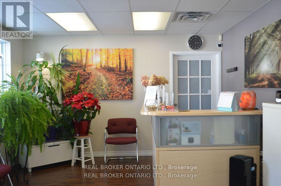 3 - 213 Horseshoe Valley Road, Oro-Medonte, Ontario  L0K 1E0 - Photo 6 - S12698428