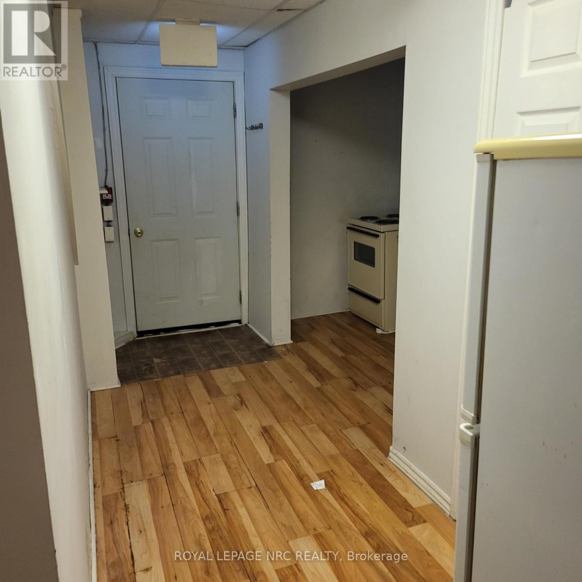 3 - 74 Queens Circle, Fort Erie, Ontario  L0S 1B0 - Photo 9 - X12588838