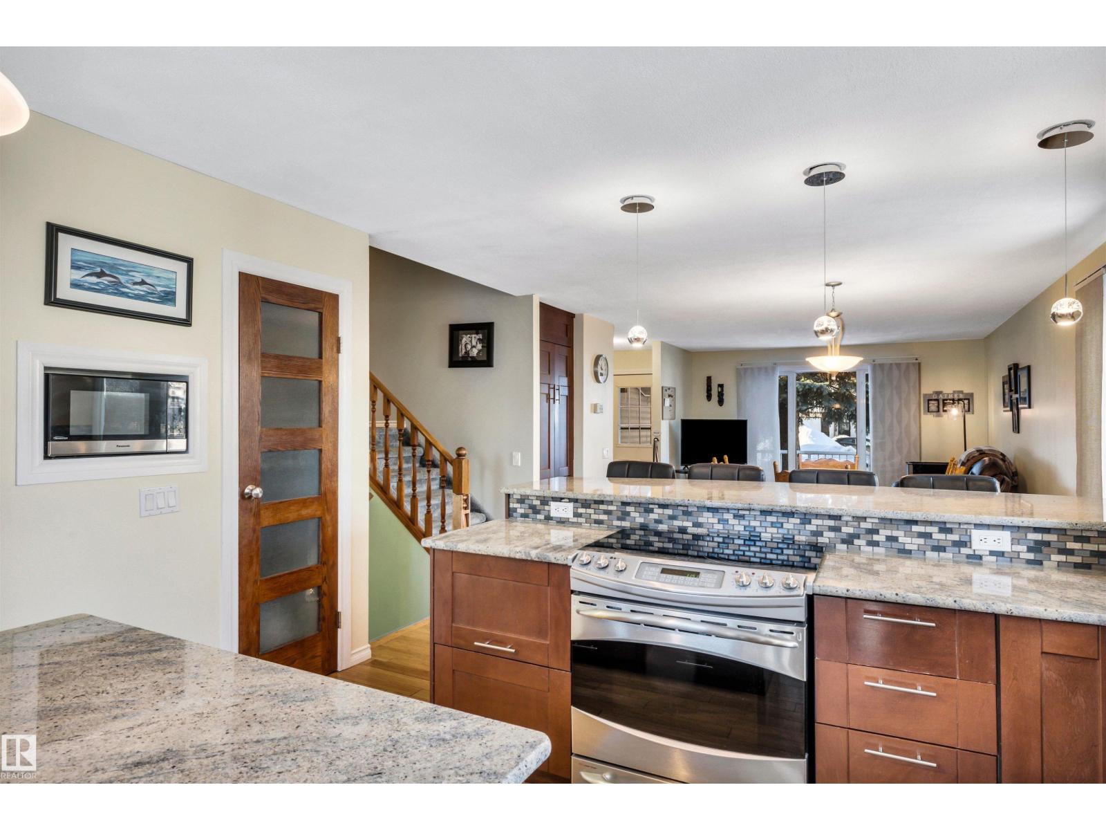 4612 10a Av Nw, Edmonton, Alberta  T6L 4A6 - Photo 8 - E4470084