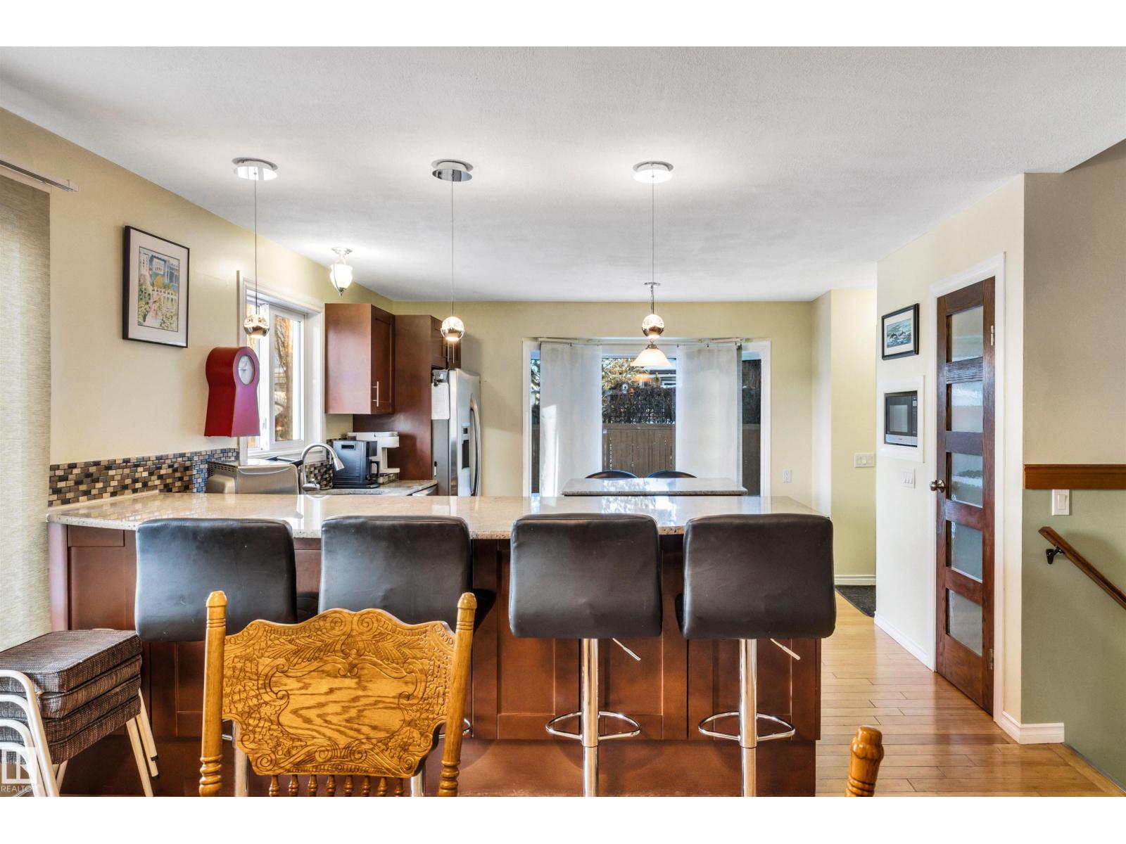 4612 10a Av Nw, Edmonton, Alberta  T6L 4A6 - Photo 9 - E4470084