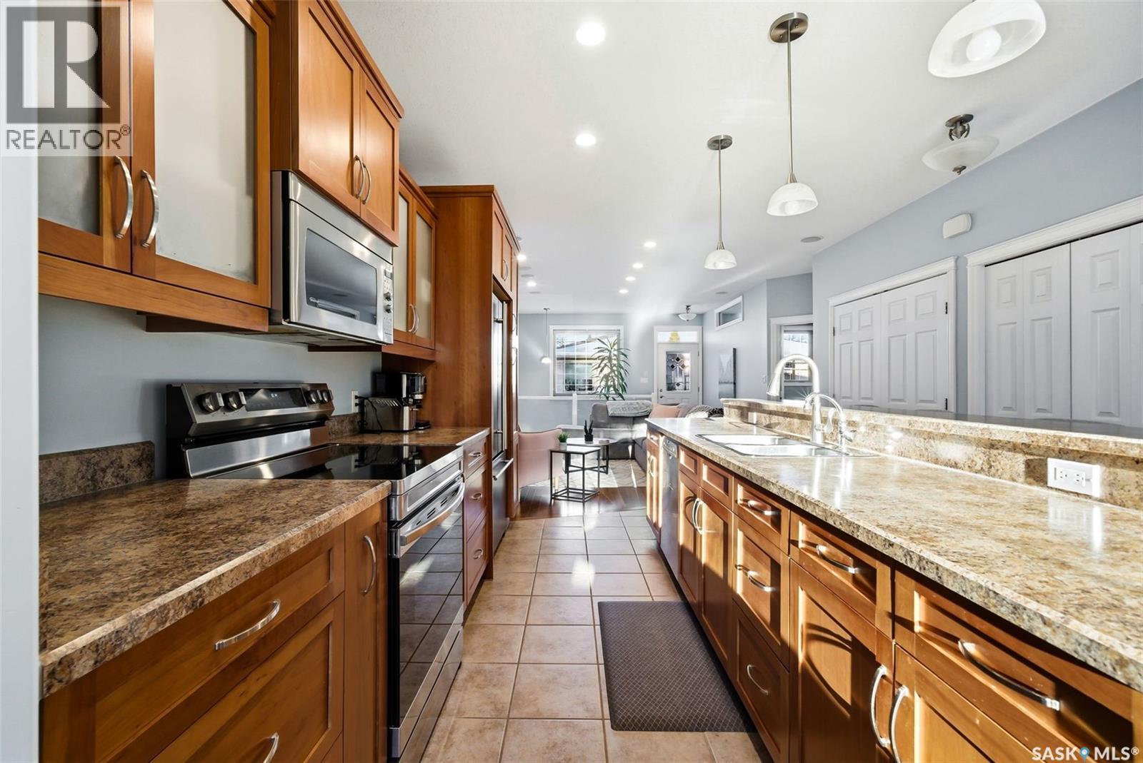 56 Stapleford Crescent, Regina, Saskatchewan  S4R 4S5 - Photo 7 - SK026821