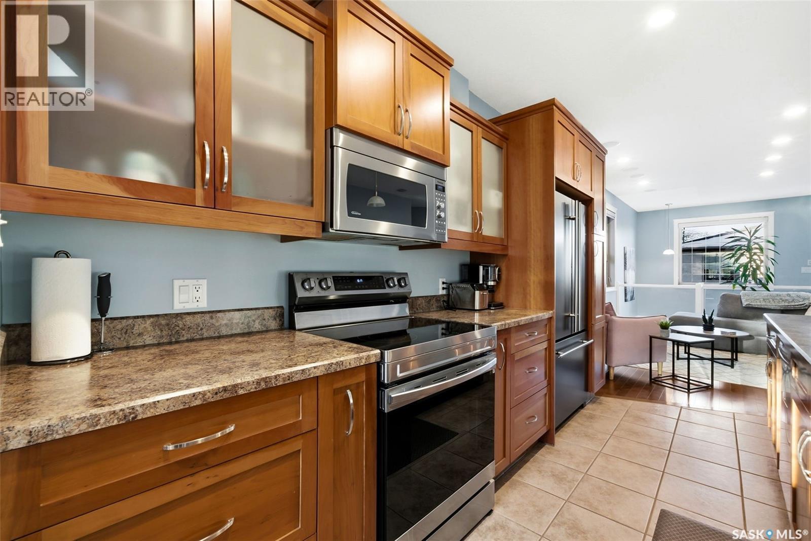 56 Stapleford Crescent, Regina, Saskatchewan  S4R 4S5 - Photo 8 - SK026821