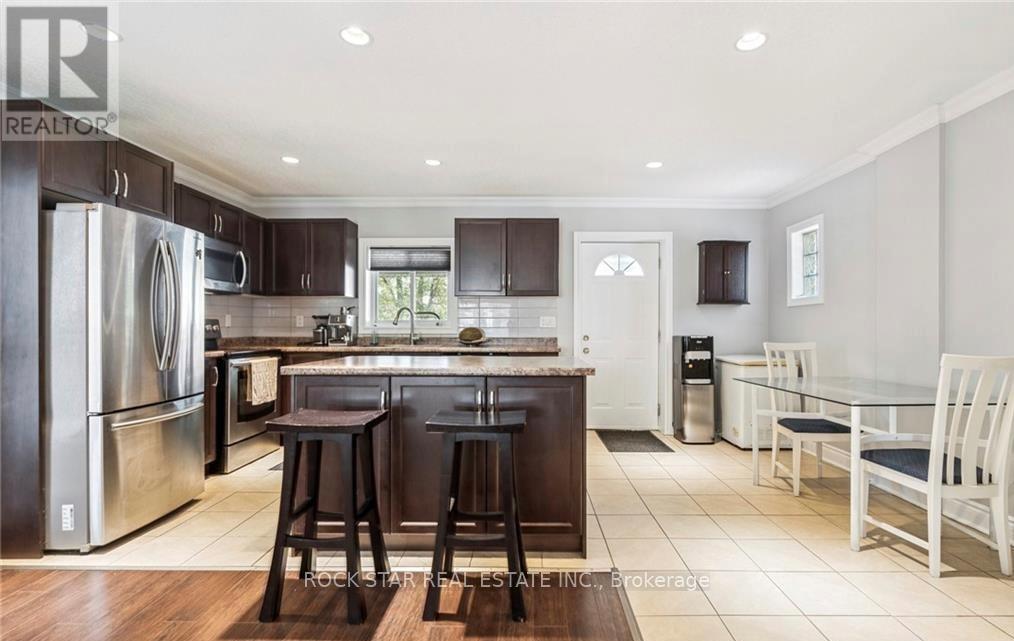 34 Cliff Avenue, Hamilton, Ontario  L8V 2R9 - Photo 3 - X12698432