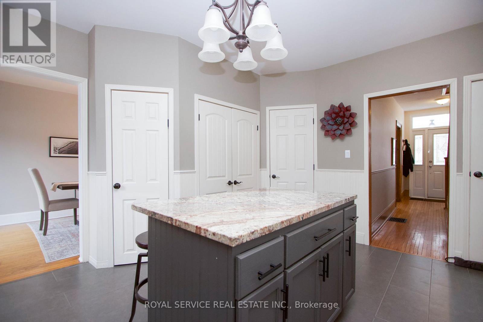 41 Ward Street, Port Hope, Ontario  L1A 1L7 - Photo 8 - X12698448