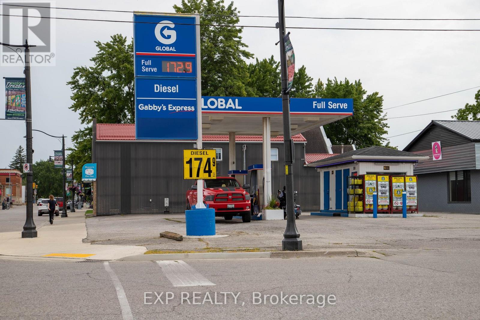 308 St. George Street, Chatham-Kent, Ontario  N0P 1M0 - Photo 2 - X12698458