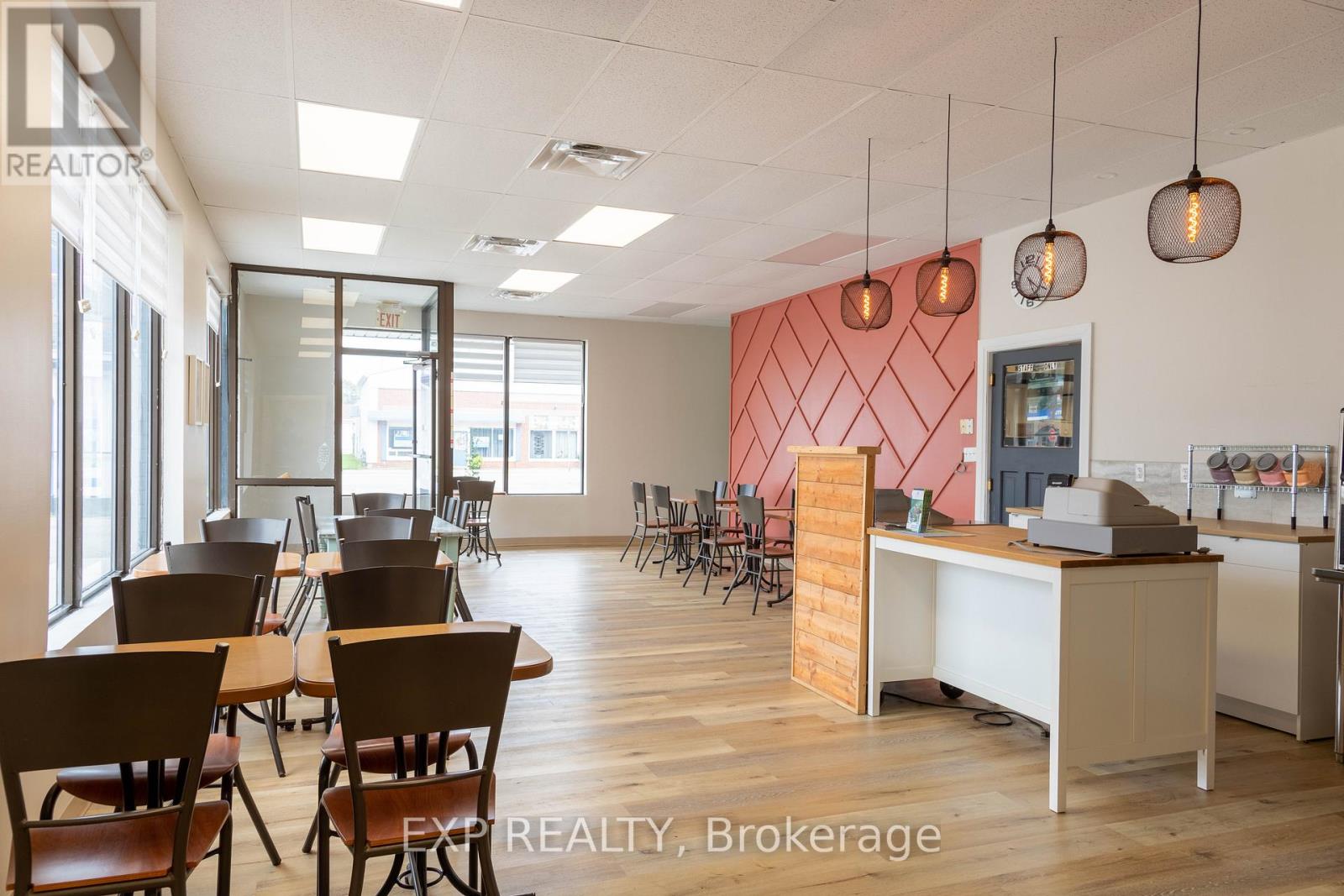 308 St. George Street, Chatham-Kent, Ontario  N0P 1M0 - Photo 21 - X12698458