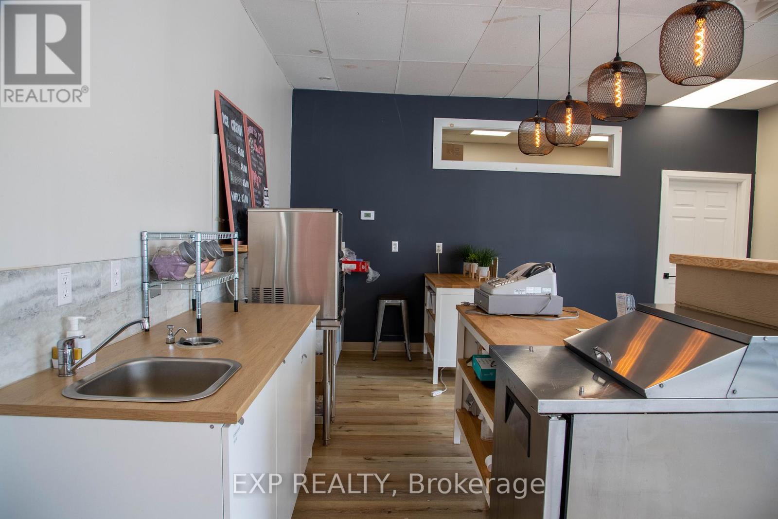 308 St. George Street, Chatham-Kent, Ontario  N0P 1M0 - Photo 25 - X12698458